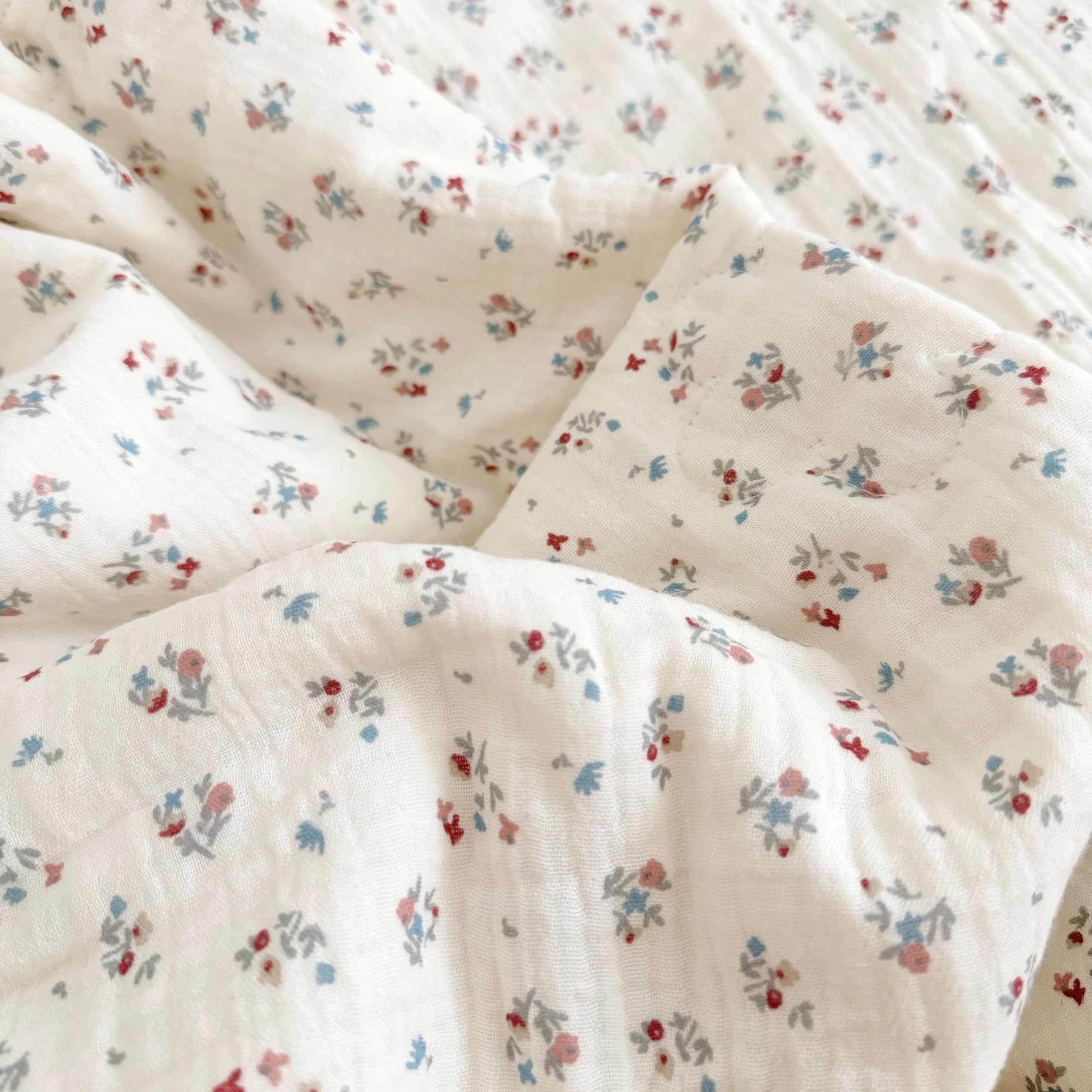 BuLuTu envelope-closure pillowcase keeps insert secure during night sleep