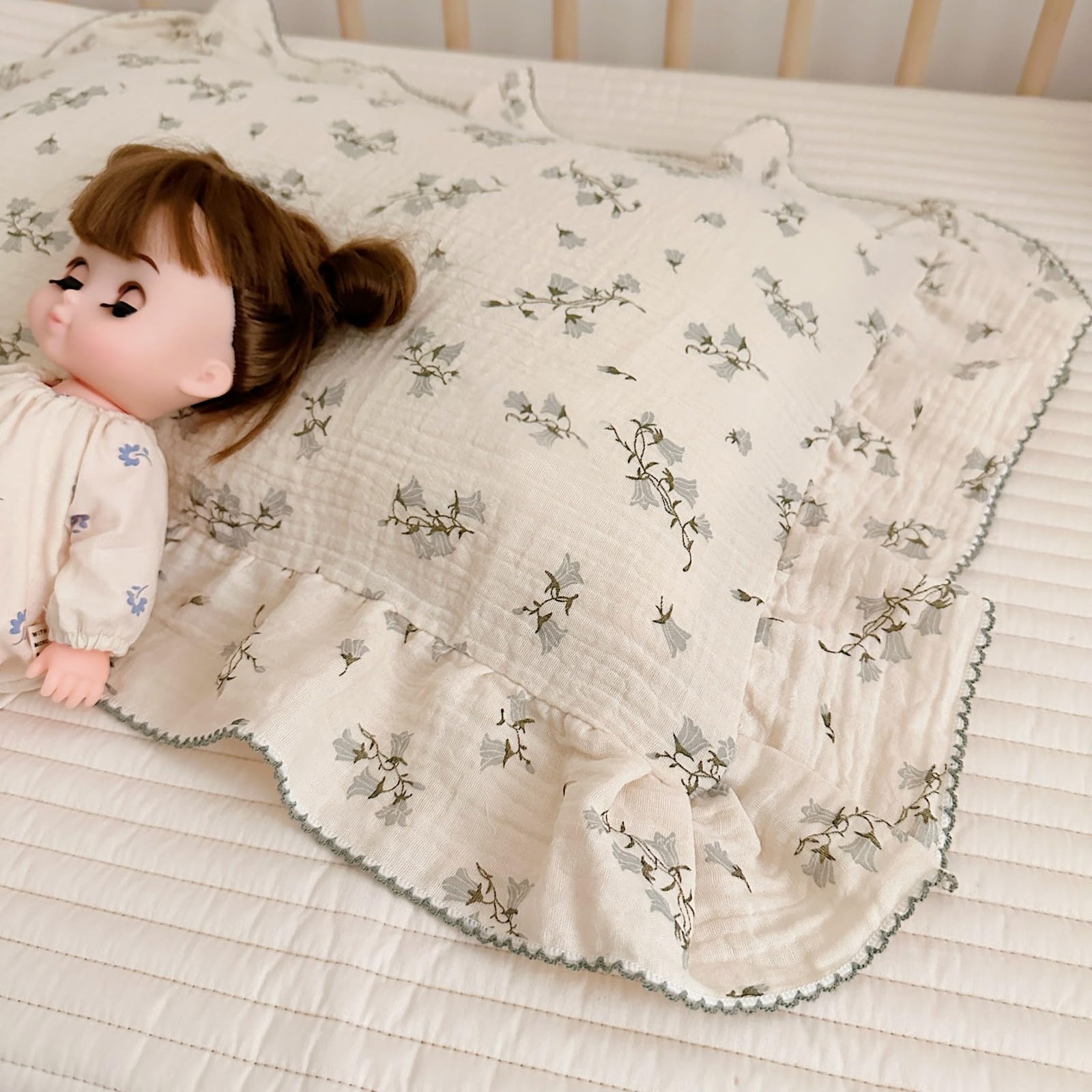 BuLuTu enveloped-closure pillowcase keeps inserts secure during sleep.