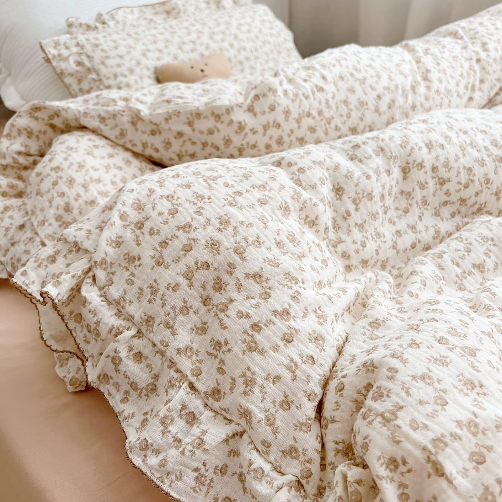 BuLuTu floral ruffles camellia design adds charming vintage-style decor.