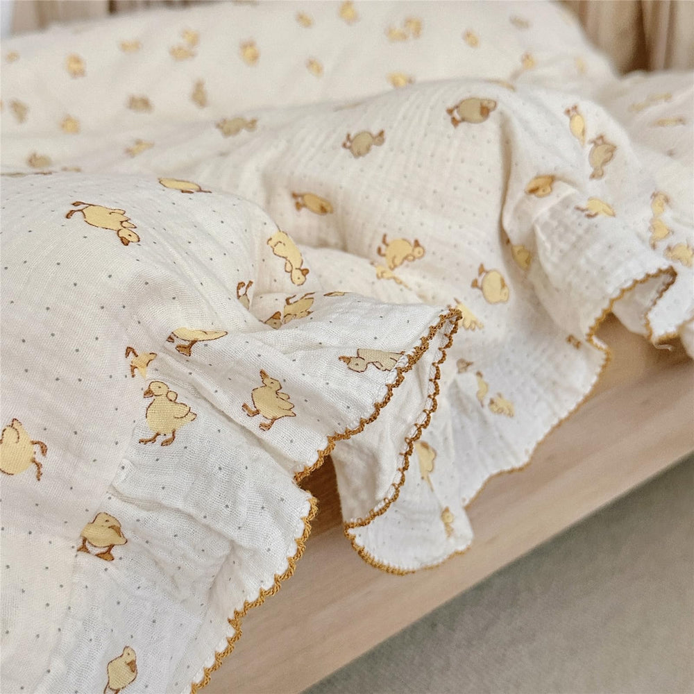 BuLuTu duvet cover is machine-washable and easy to care for.