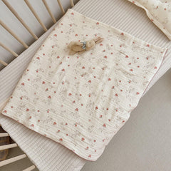 BuLuTu two-layer muslin blanket shows breathable gauze fabric