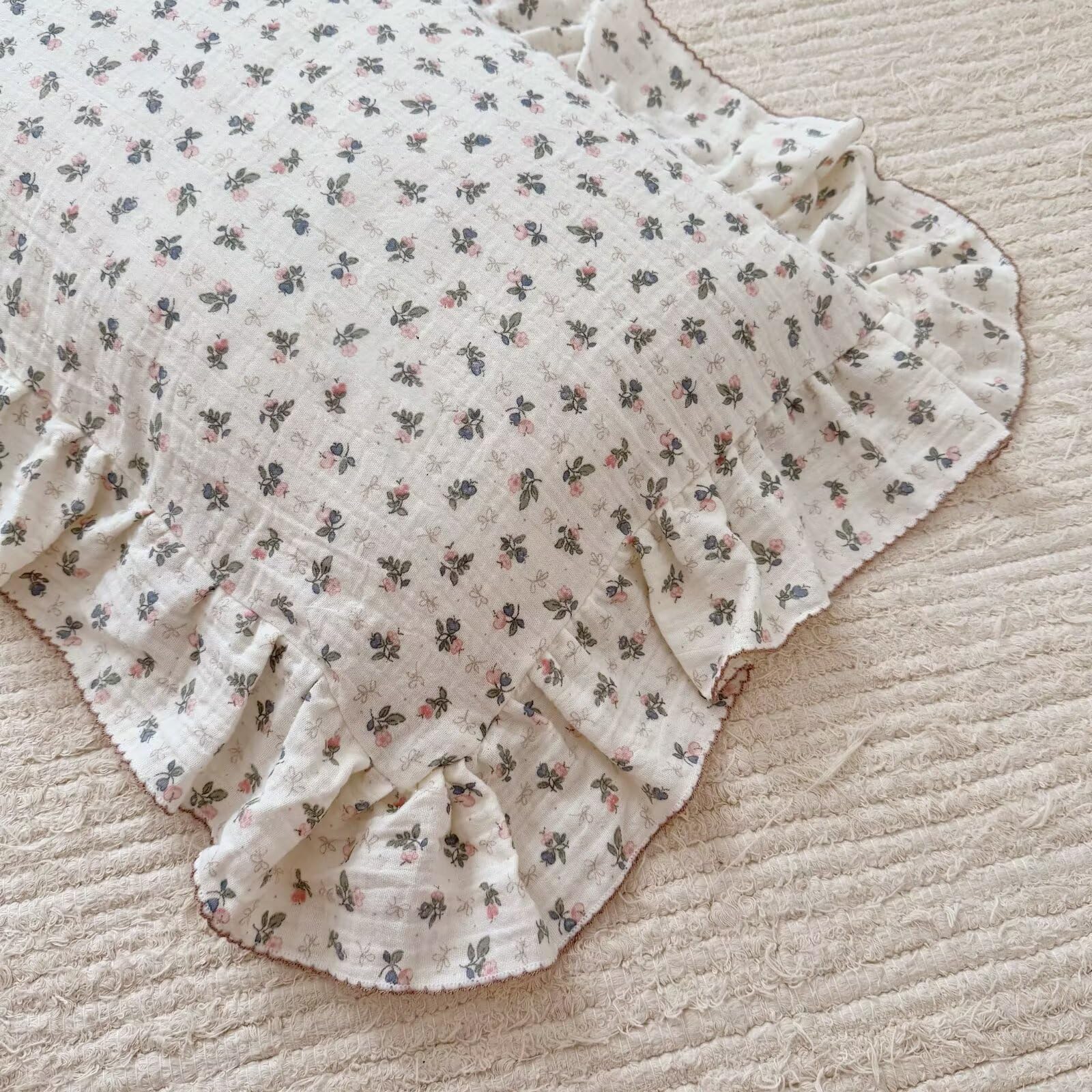 BuLuTu muslin cotton pillowcase stays gentle against delicate skin.