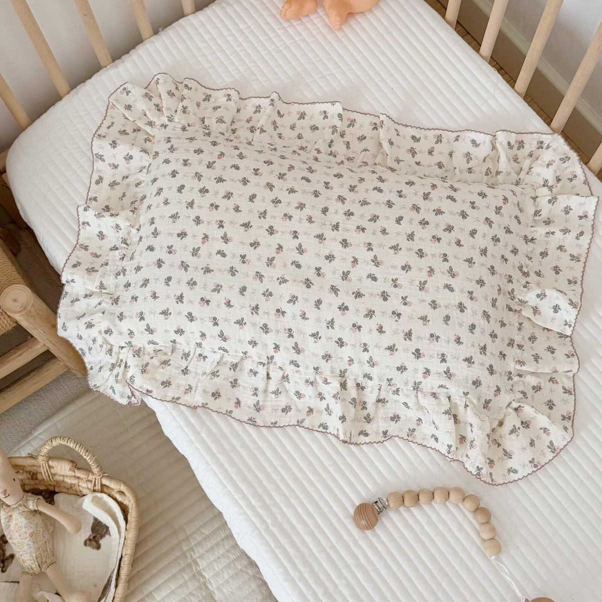 BuLuTu muslin kids pillowcase in pink bellflower pattern is soft and breathable for gentle naps.