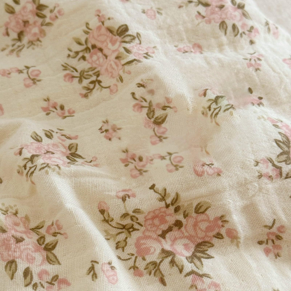 BuLuTu standard 26x20 pillowcase keeps kid pillows protected and vibrant.