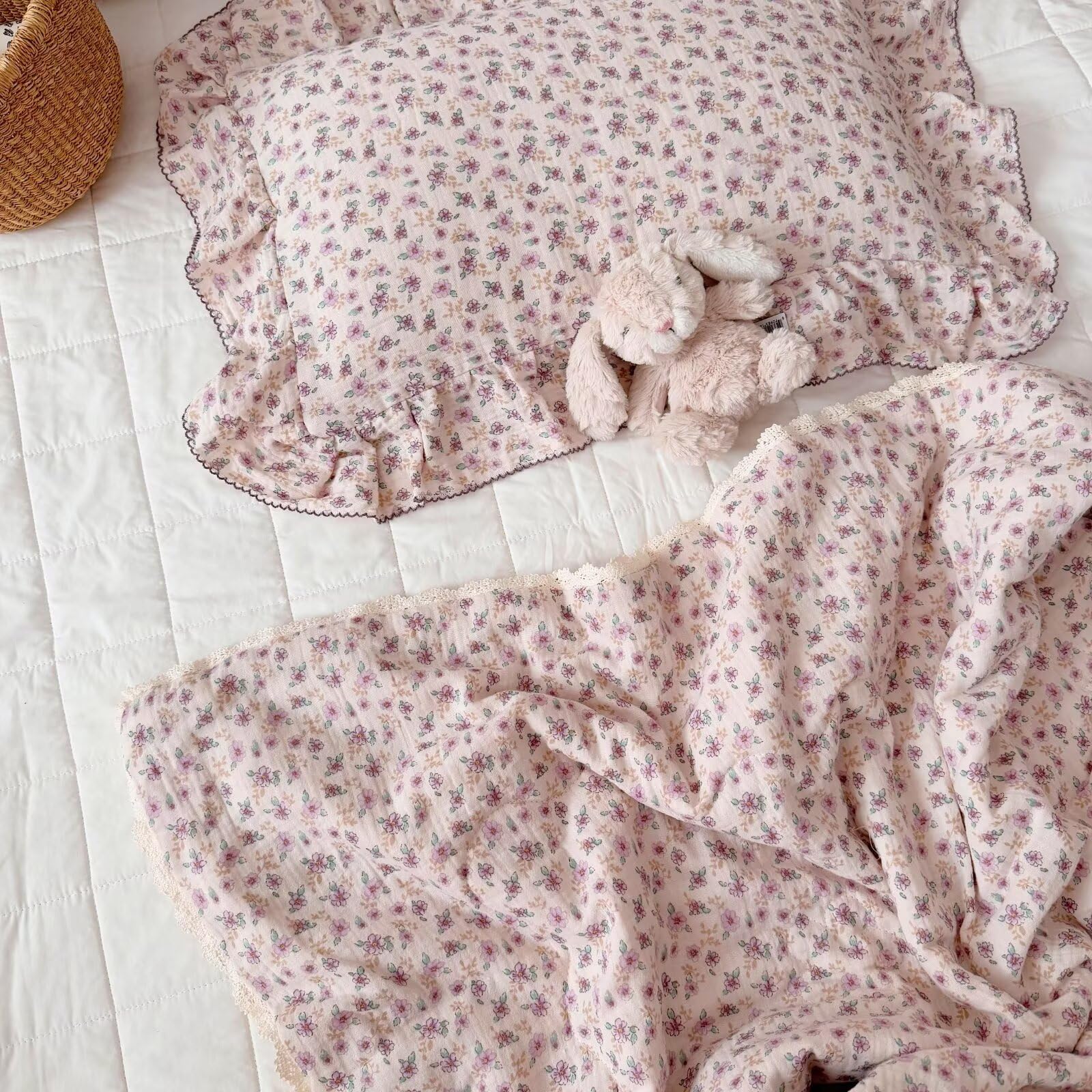 BuLuTu nursery-friendly design complements travel and home decor
