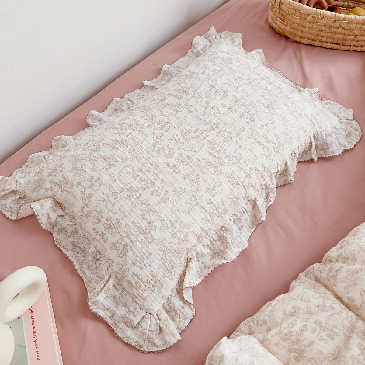 Bulutu rabbit-pattern toddler pillowcase, soft cotton for cozy bedtime