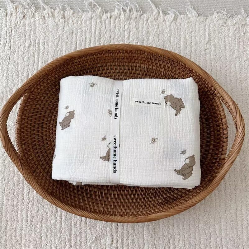 BuLuTu reversible bear-bee design enhances nursery decor and versatility
