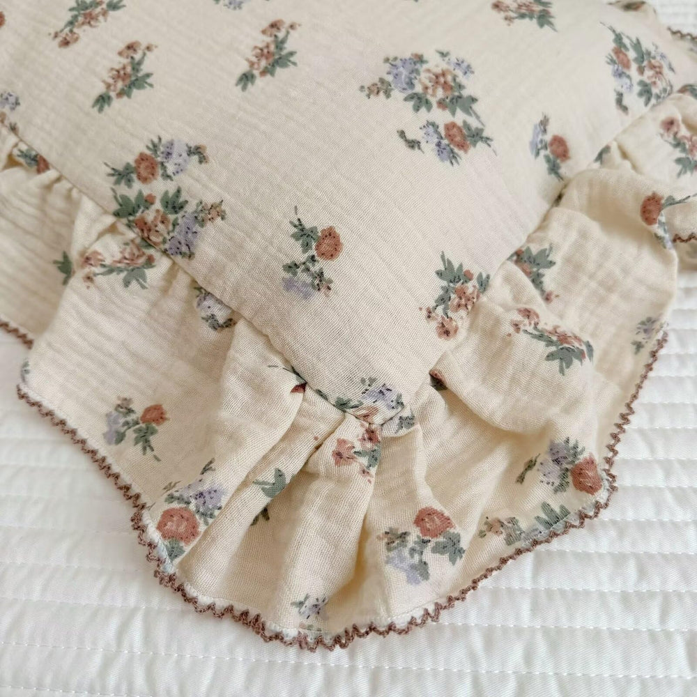 BuLuTu soft-touch muslin fabric feels gentle against delicate toddler skin.