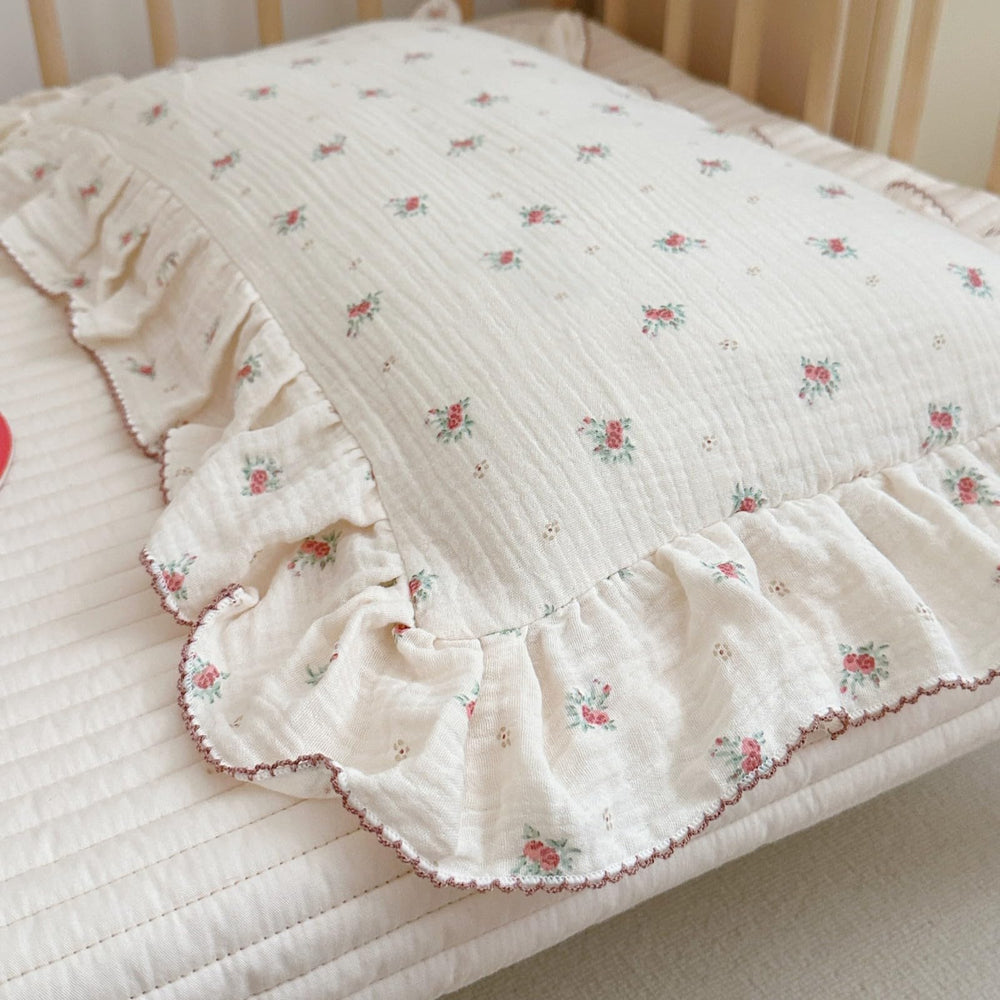 BuLuTu standard 20x26 pillowcase for 3-12 year olds.