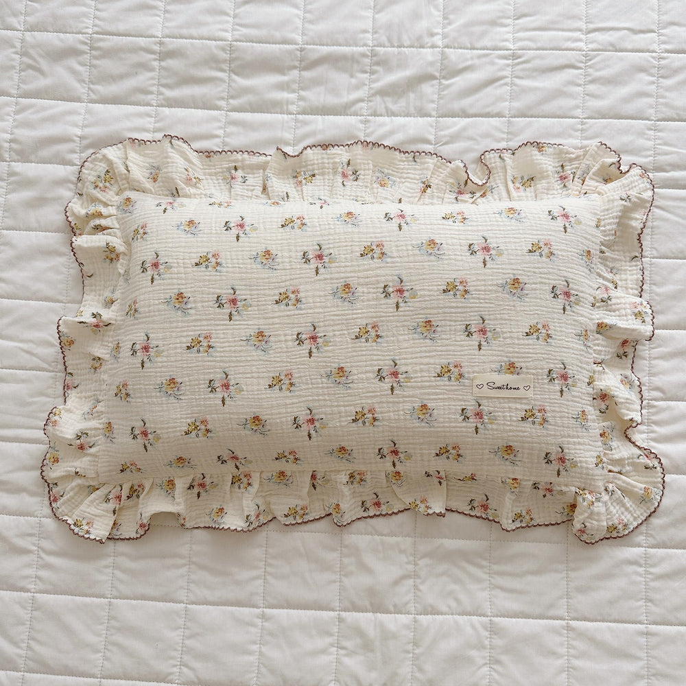 BuLuTu standard 26x20 pillowcase with cheerful flowers for kids beds