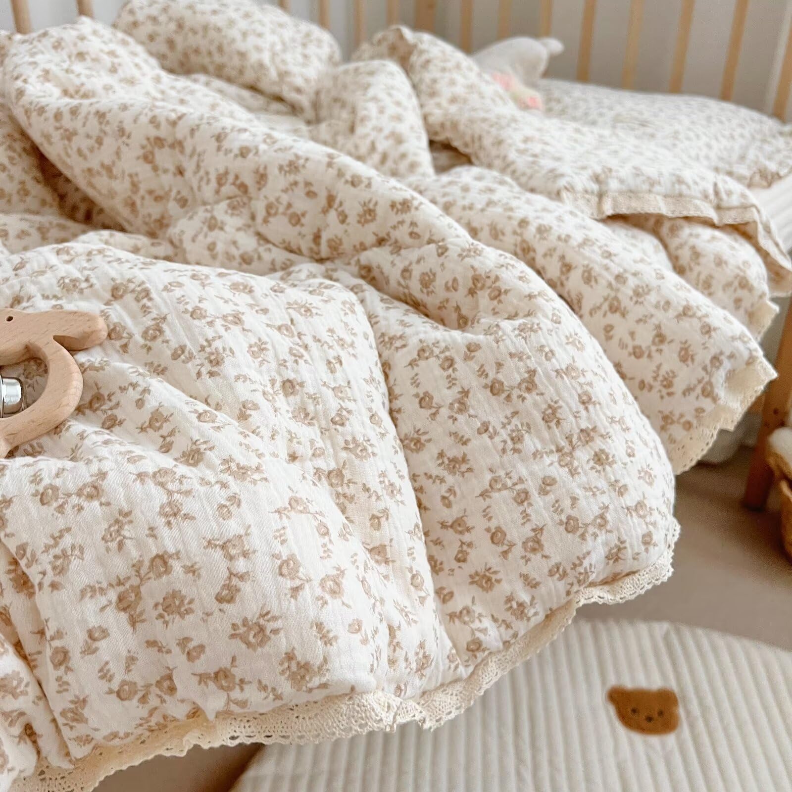 BuLuTu Carmine Flower Blanket laid on a toddler bed showing 47x59 size
