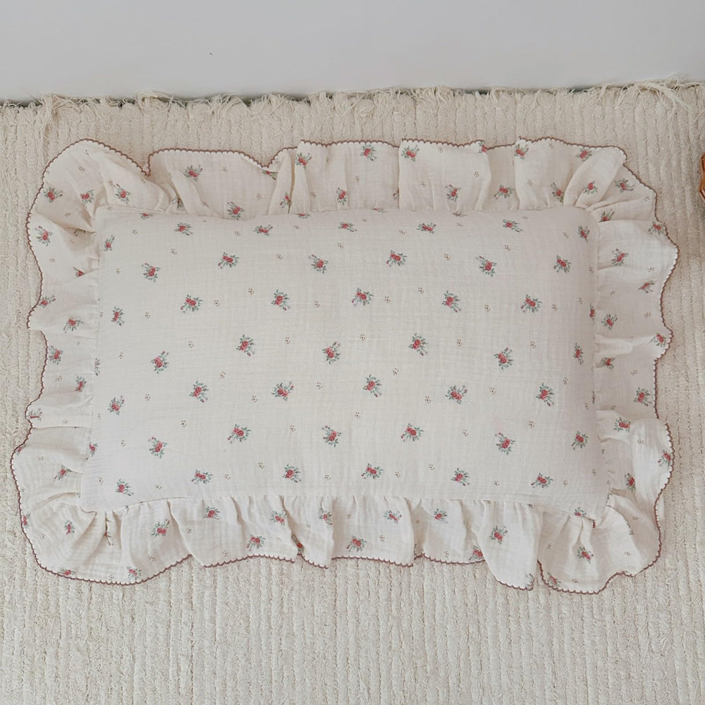 BuLuTu berry-pattern muslin toddler pillowcase, soft and breathable for gentle sleep.