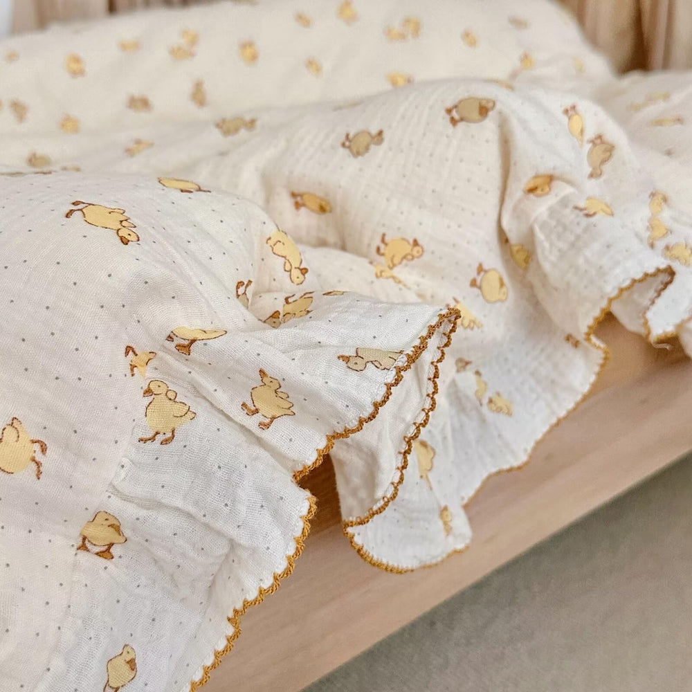 BuLuTu pillowcase suitable for cribs, travel, and toddler beds.
