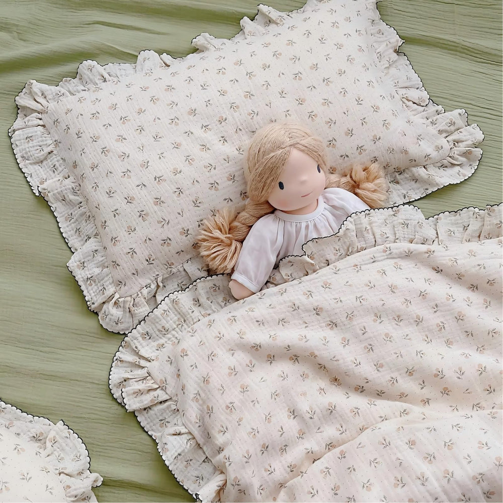 BuLuTu two-layer muslin fabric offers lightweight breathable comfort.