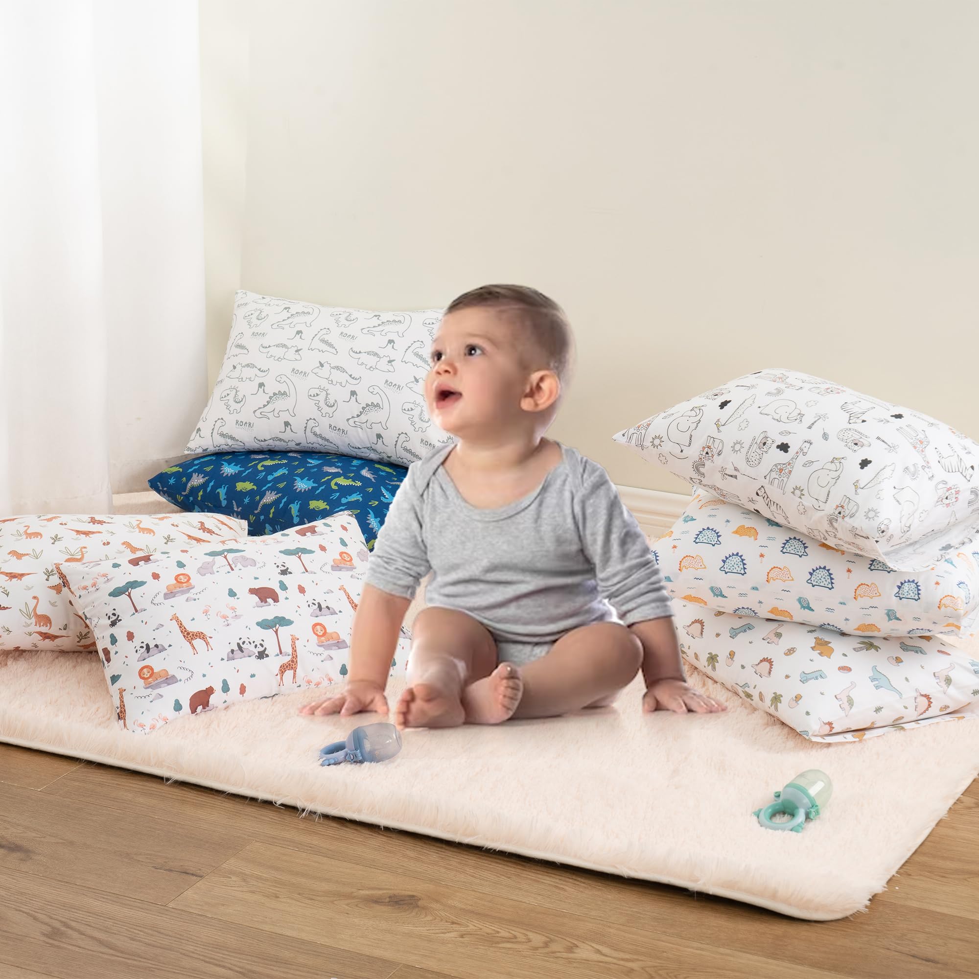Machine-washable pillowcase makes cleanup quick