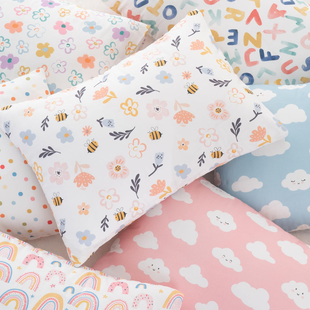 Included pillowcase; simplifies tidy bed setup for kids.
