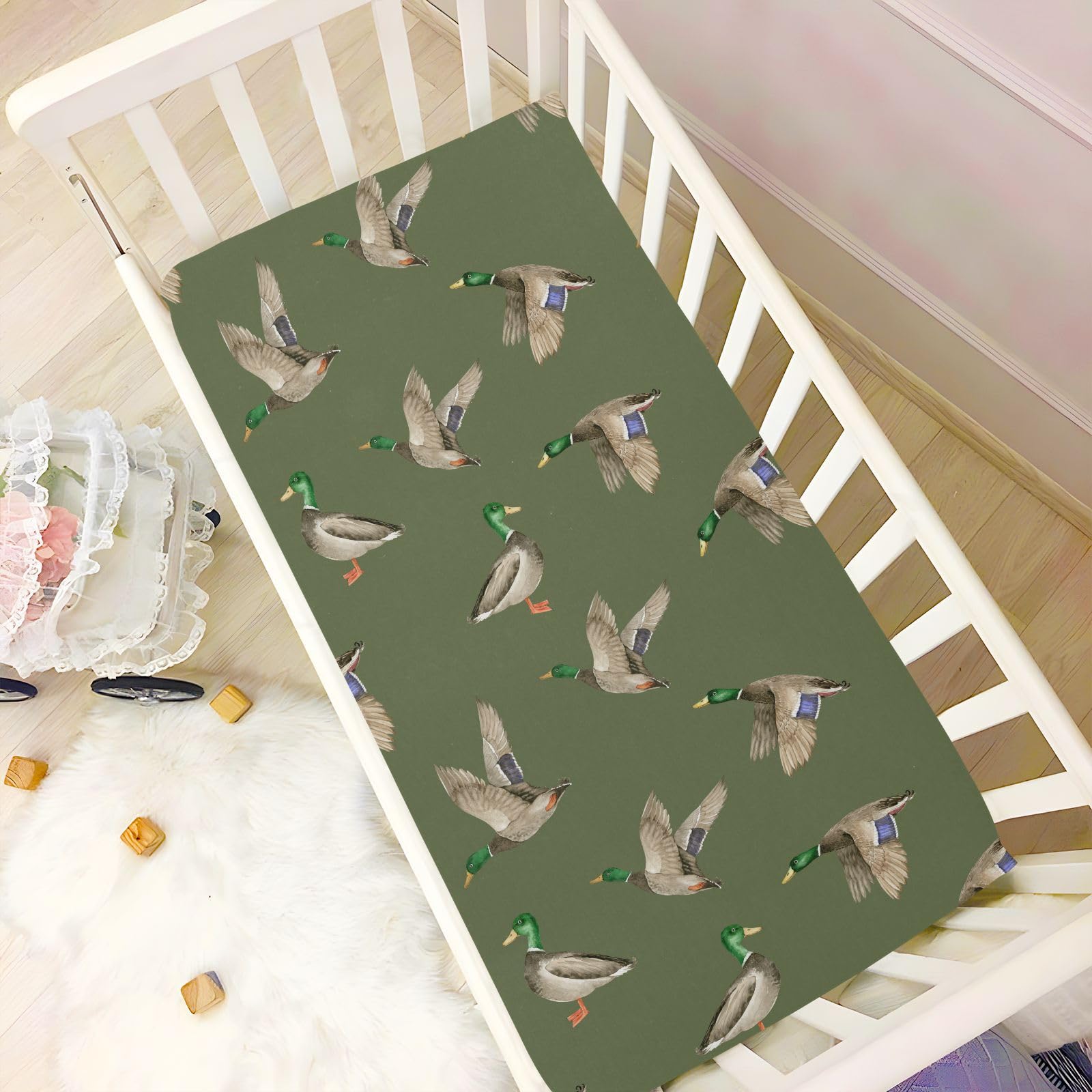 Caihoyu easy-care crib sheet is machine washable for quick cleanup.