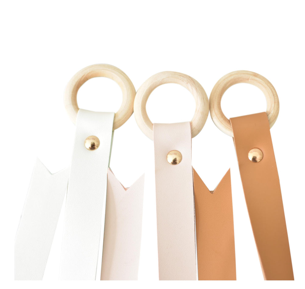 California Tot bow clip organizer in white keeps bows tidy and ready to wear.