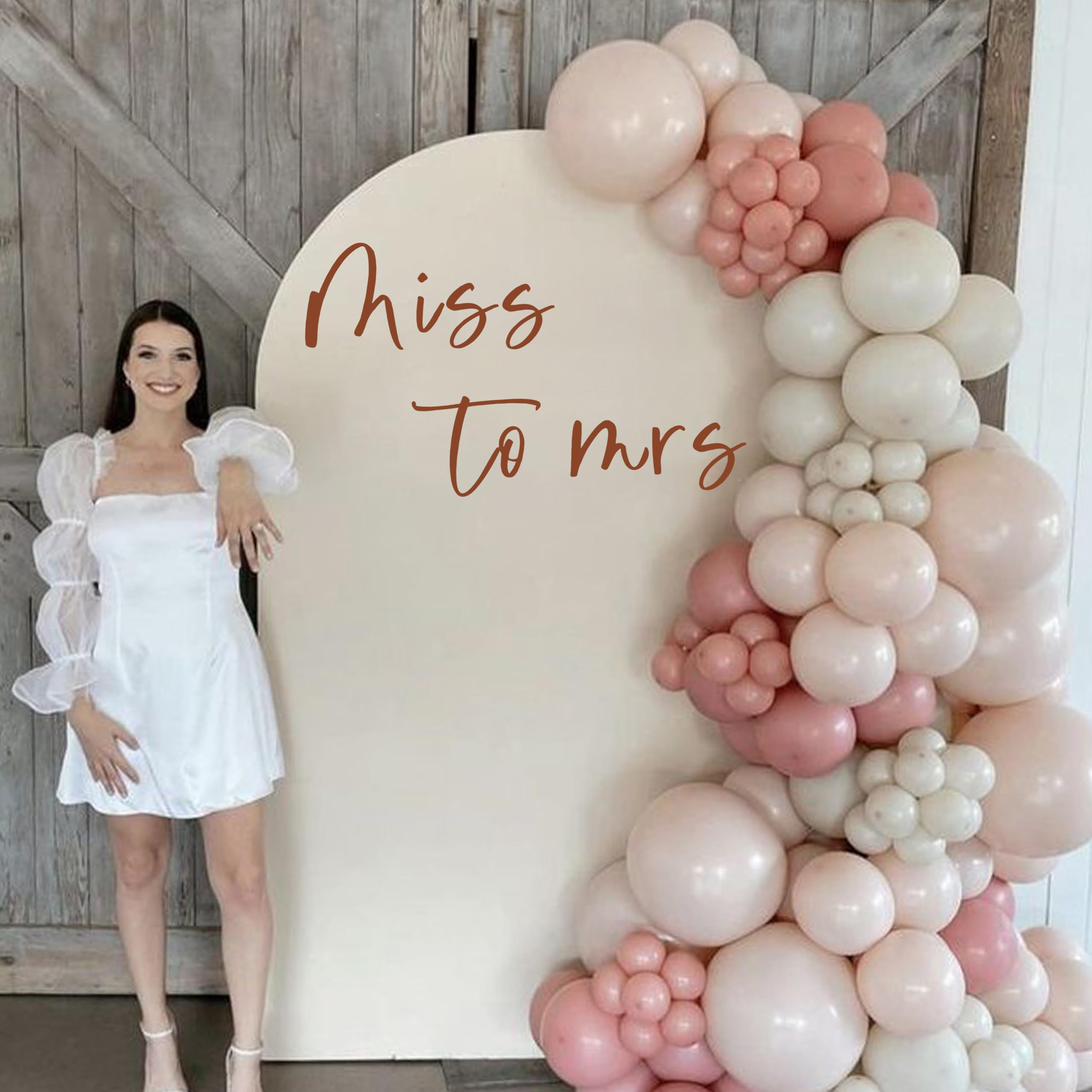 Capiont Miss to Mrs welcome sign adding elegant entry for a wedding celebration