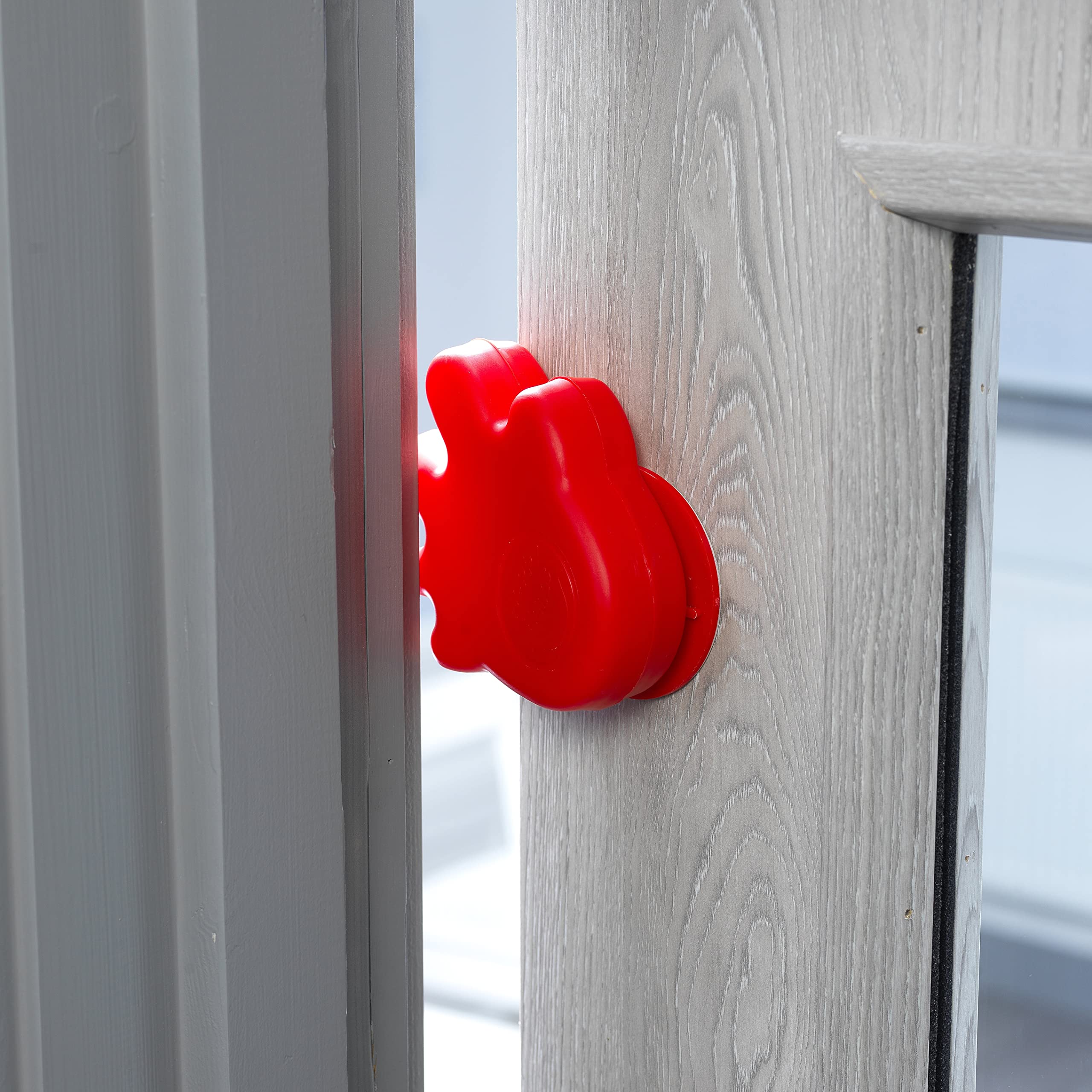 Cardea Solutions Happy Hands in action protects children during playtime.