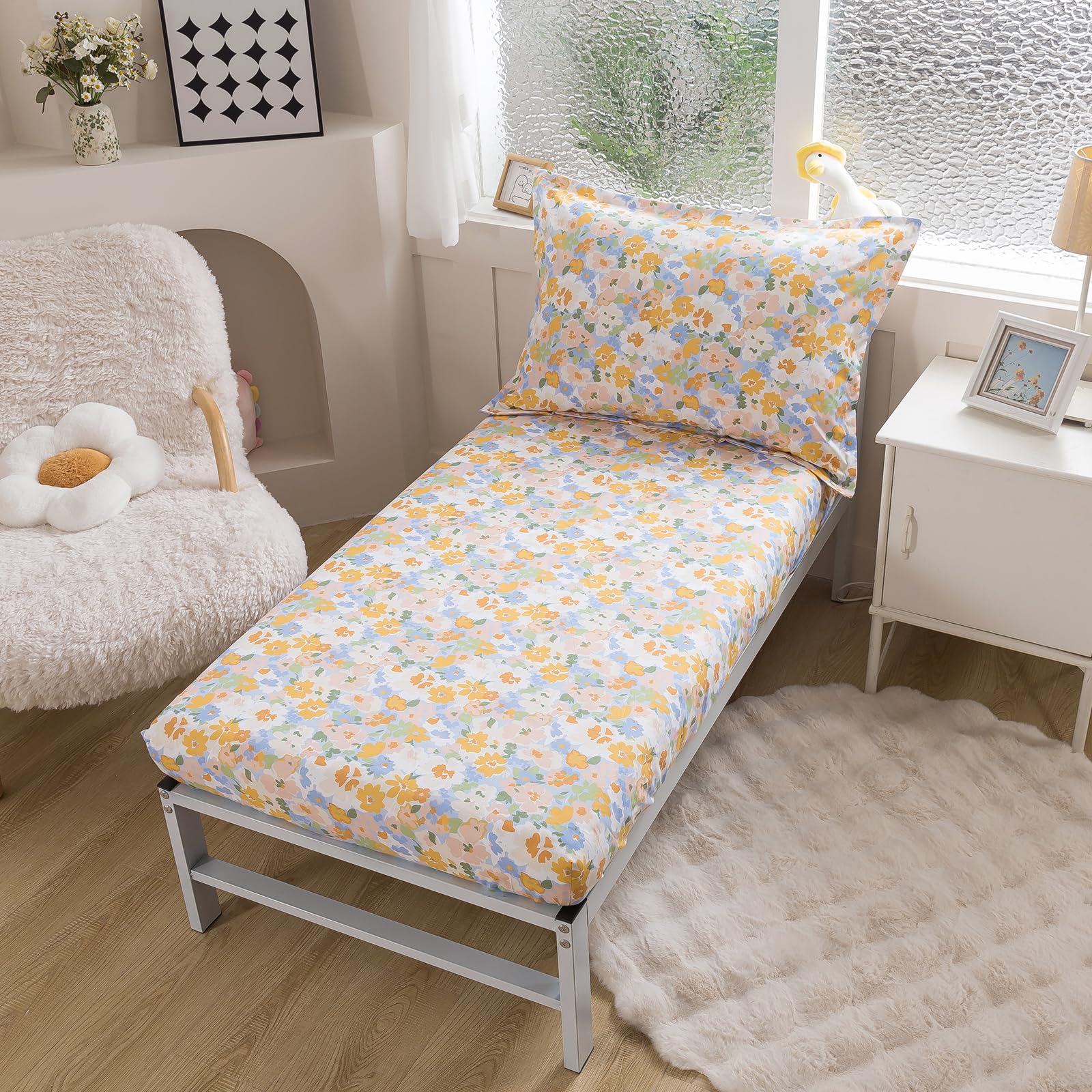 Caressma closeup of microfiber fabric texture on kids bedding
