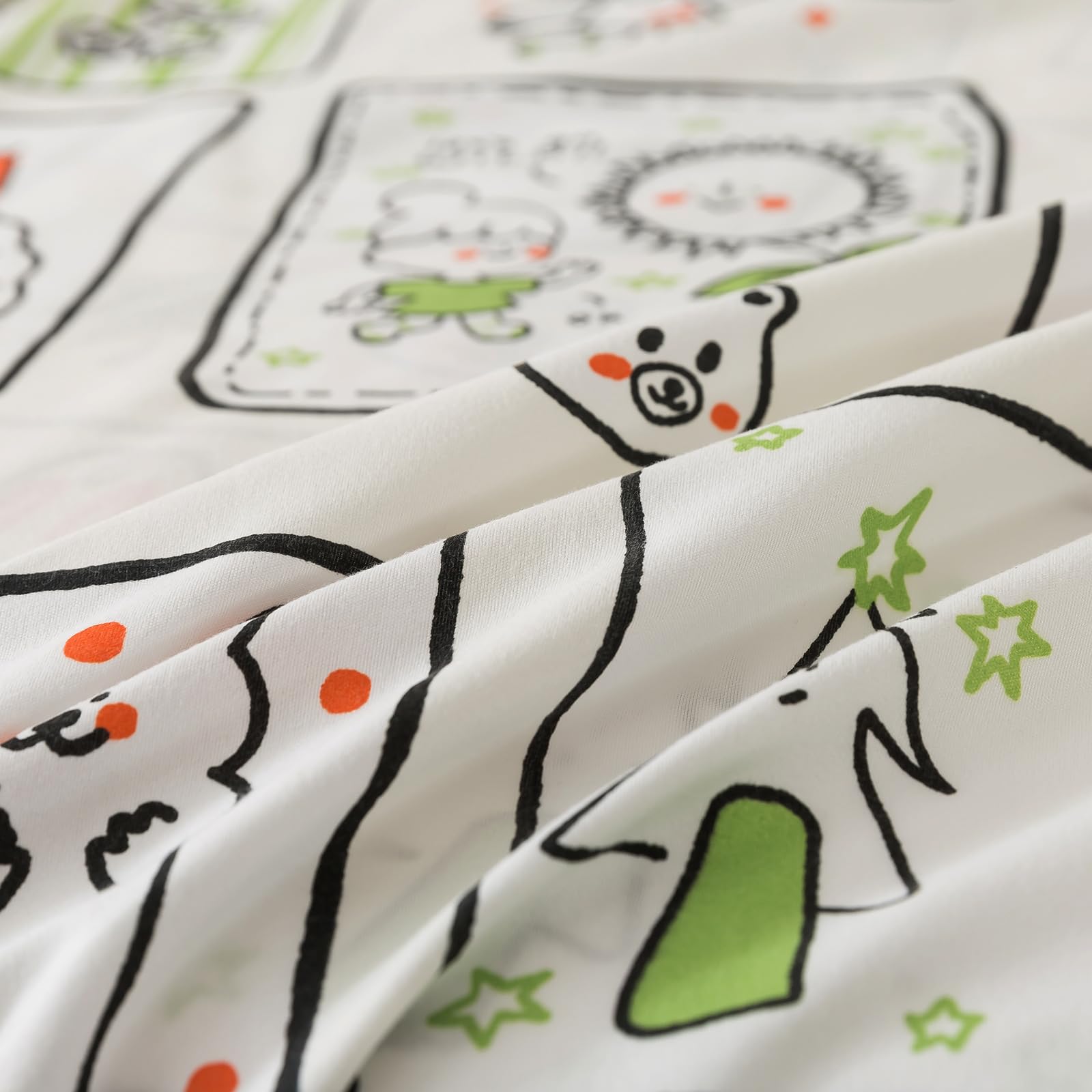 Caressma bedding set twin green full view, easy styling for kids