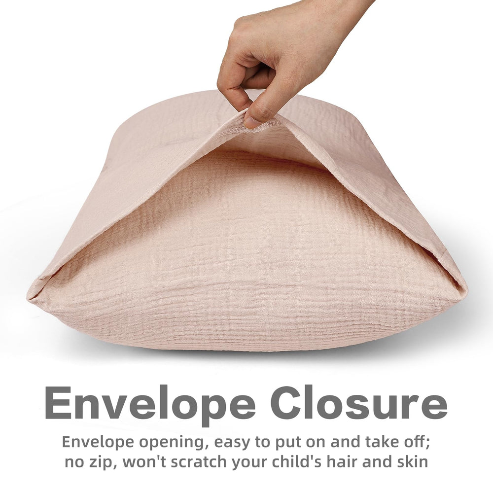 Envelope-closure design on CARUILI toddler pillowcase keeps pillow secure.
