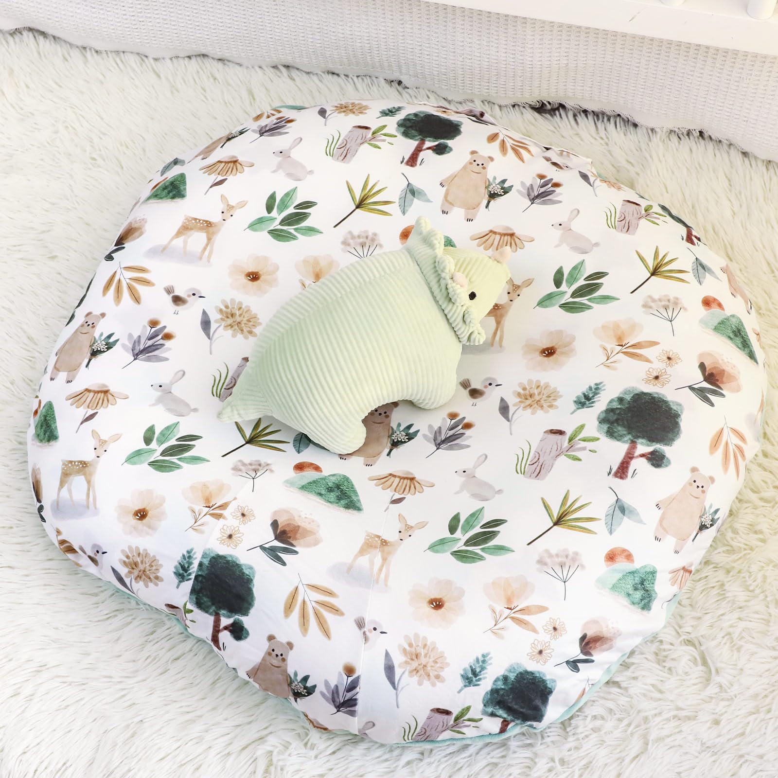 CARUILI plush Minky fabric provides gentle, skin-friendly softness for babies
