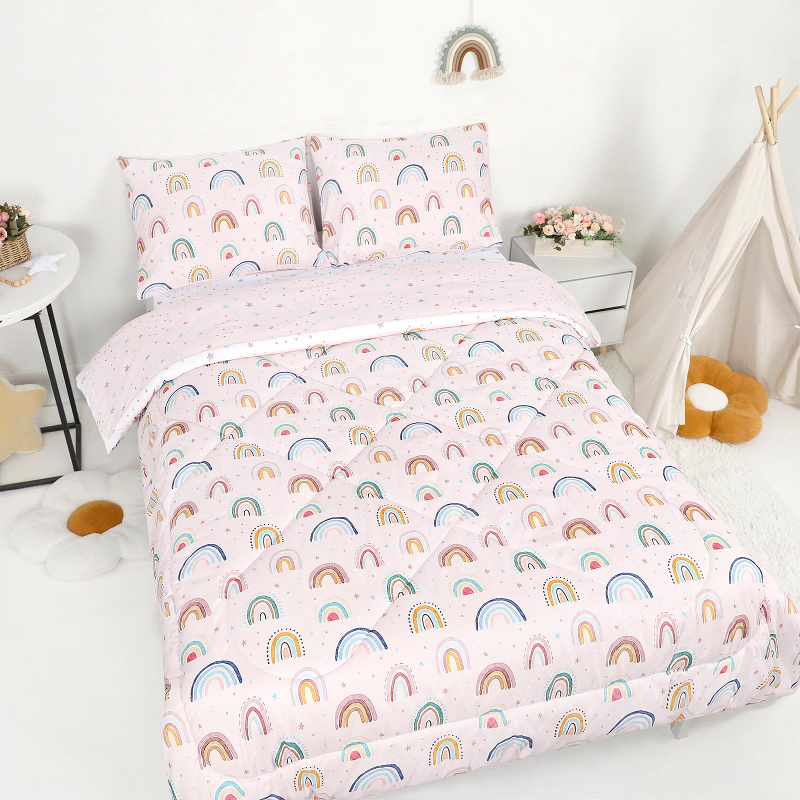 CARUILI Rainbow Comforter on toddler bedding set for colorful bedtime routine