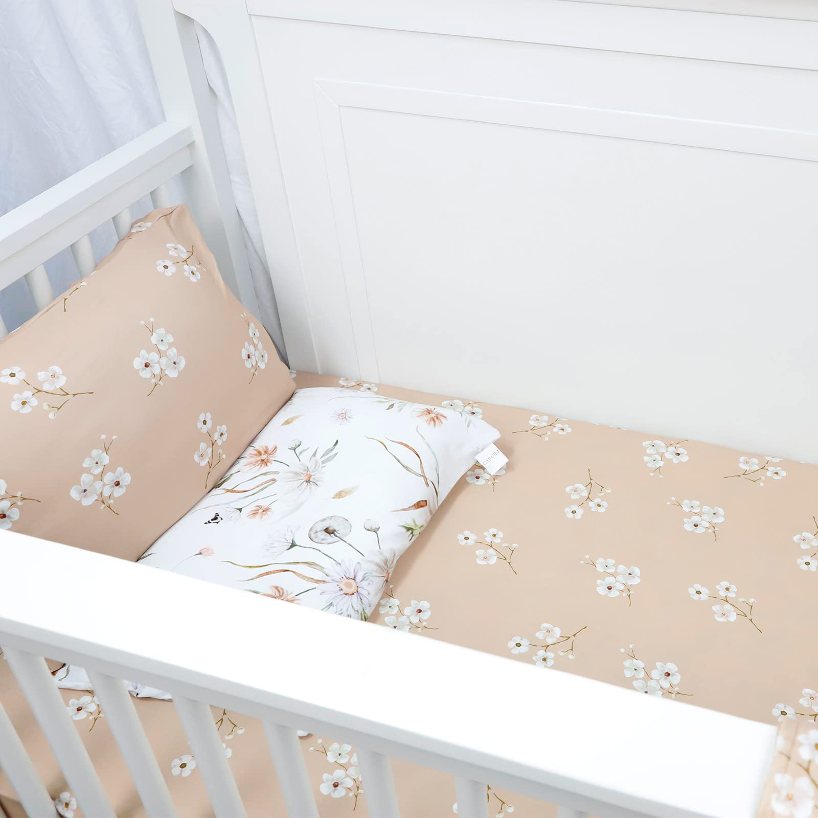CARUILI travel-friendly pillowcase ready for trips