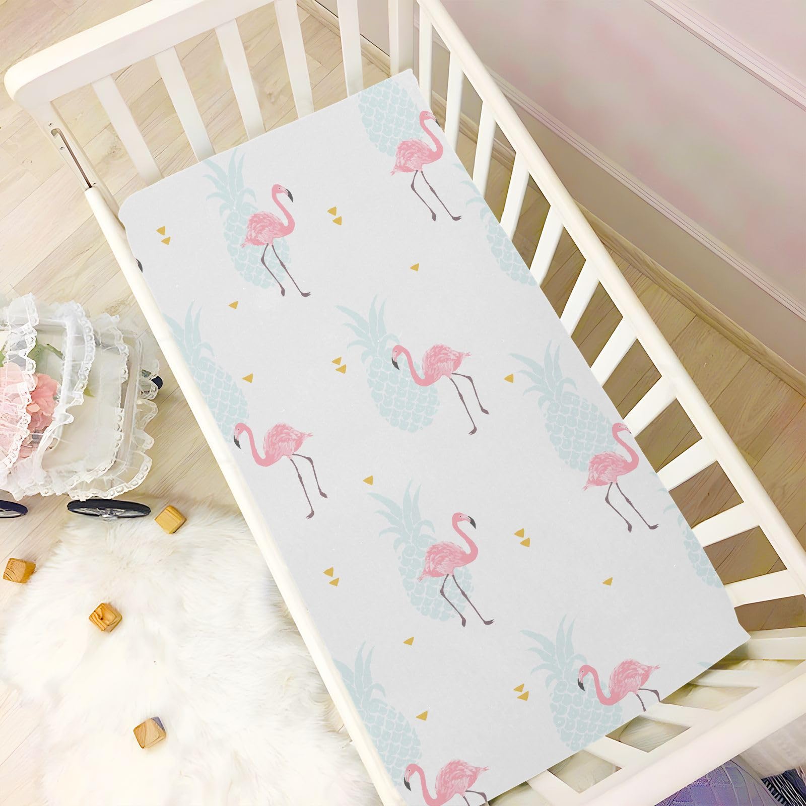 CaTaKu snug fit 360 elastic keeps the sheet securely in place.