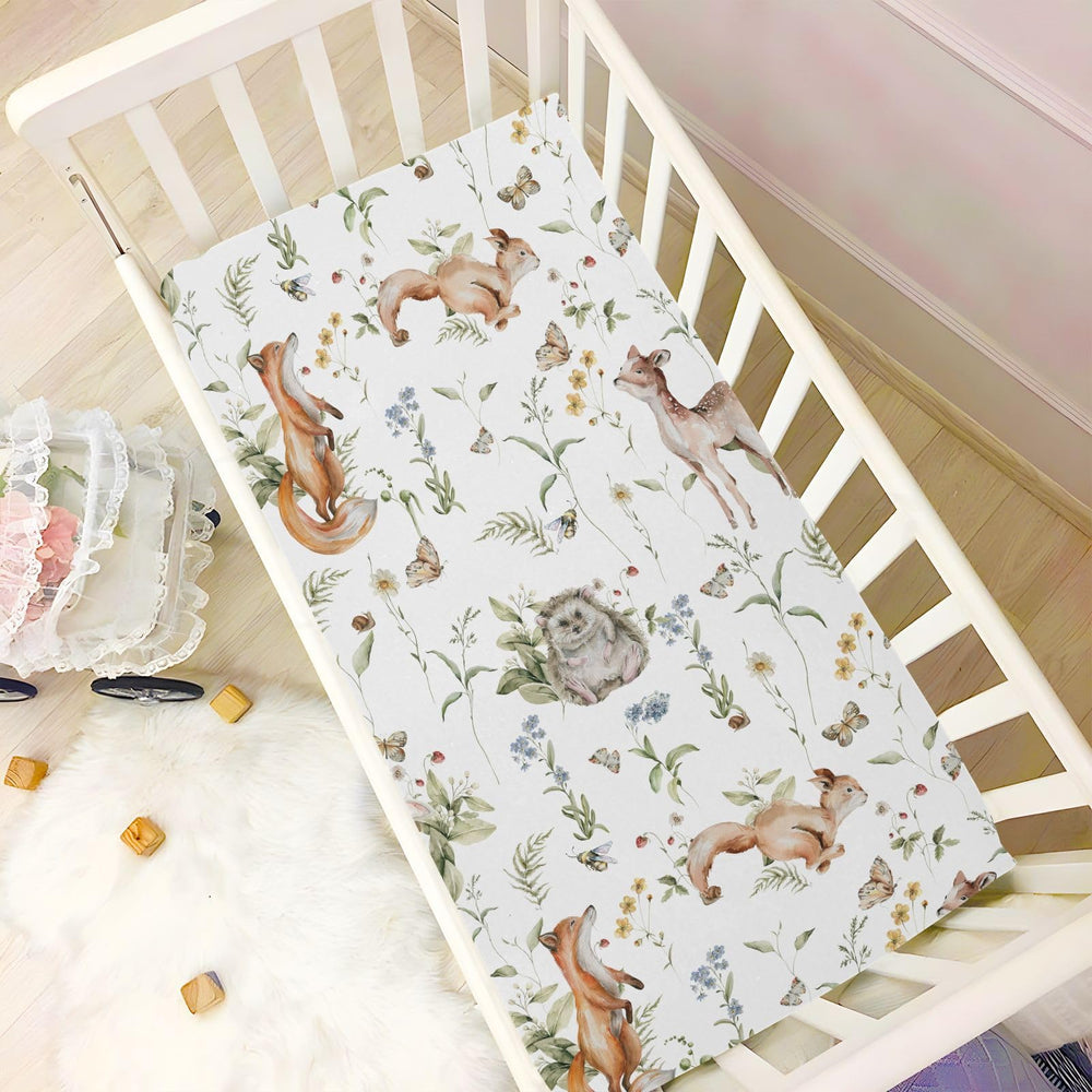 CaTaKu soft-breathable-fabric creates a comfy, airy sleeping surface.