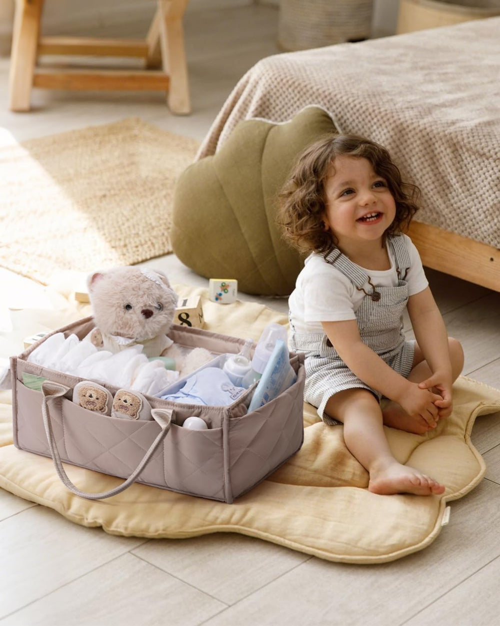 CEI-CEI car travel diaper organizer keeps essentials ready