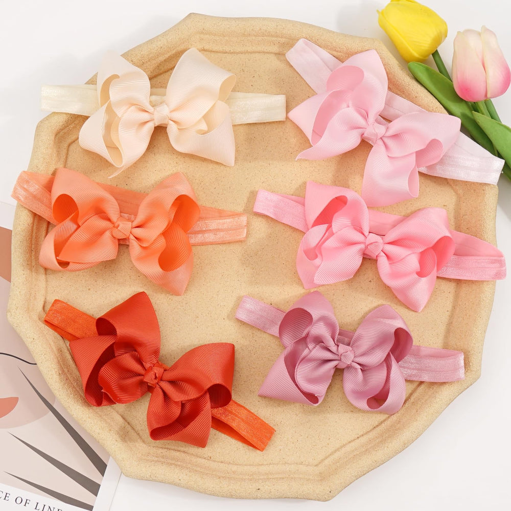 CÉLLOT bows as photography props for cute, timeless portraits