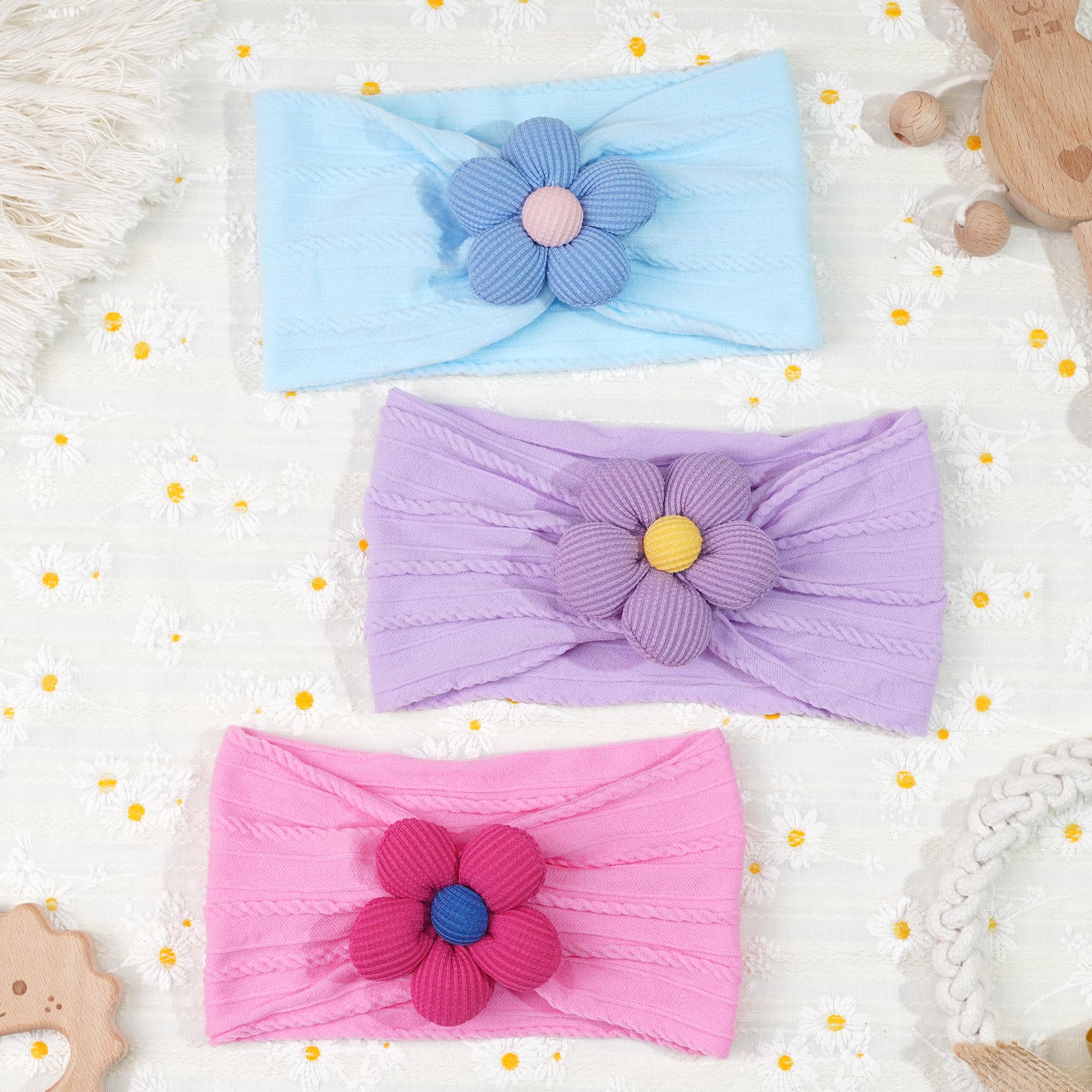 CÉLLOT durable nylon headband maintains shape after washing.