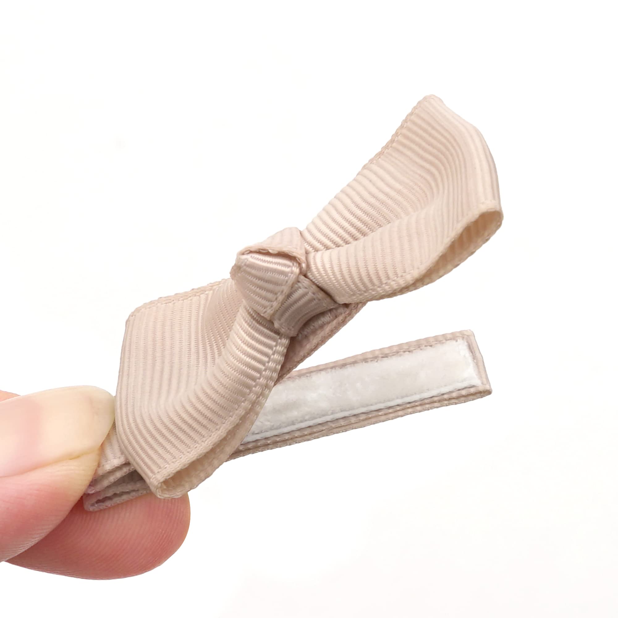 CELLOT hair accessory ideal for pigtails and bangs.