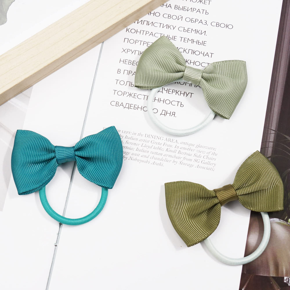 CelLOT bows designed for thick hair stay in place during daily activities