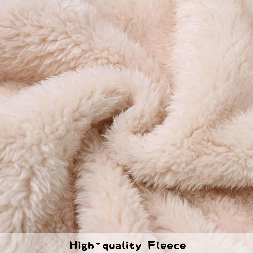 CHAOJIESI fleece romper keeps baby cozy during indoor naps and outings.