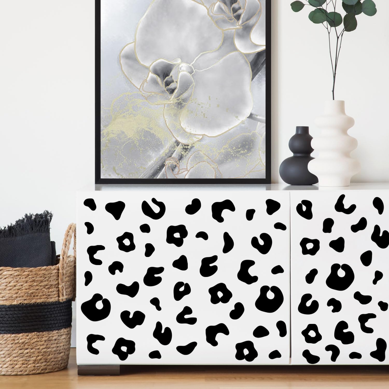 CharmFlo vinyl leopard decals for kids' rooms, repositionable and residue-free.