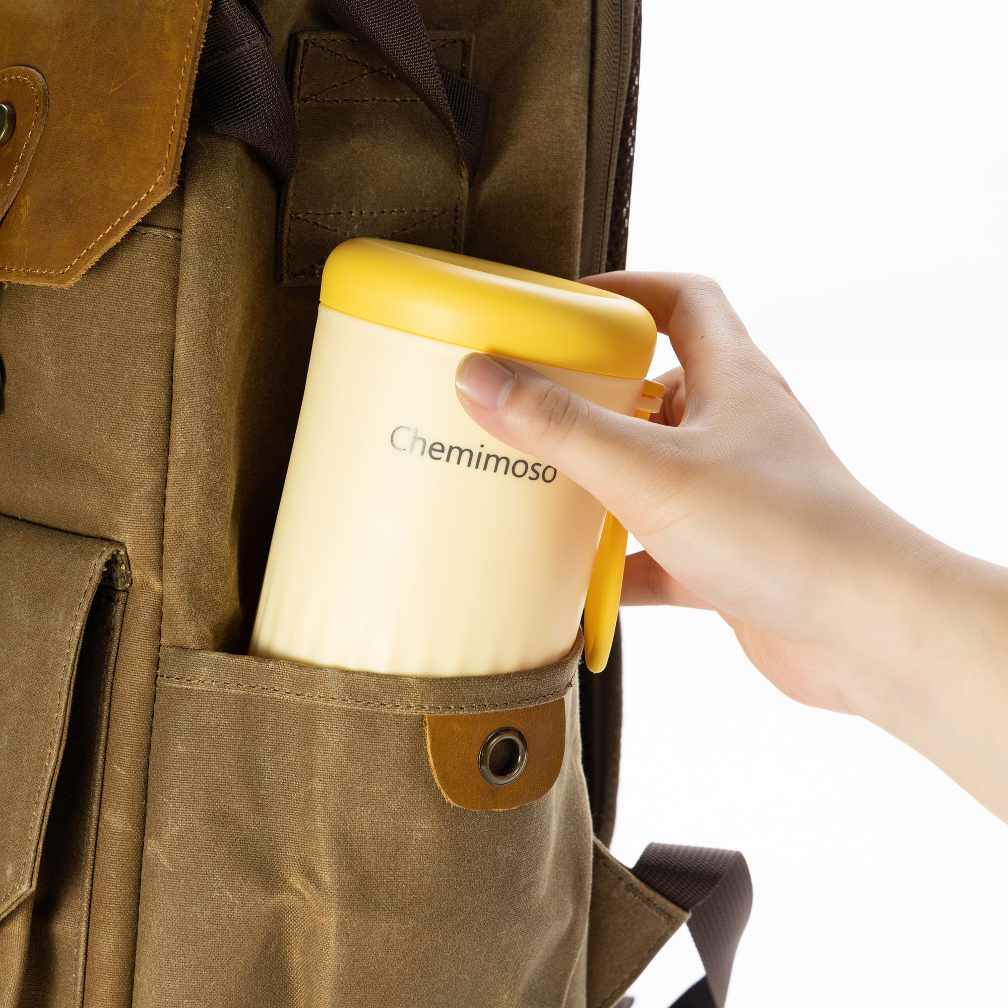 Chemimoso detachable-handle cleaning kit offers flexible grip for easier reach.