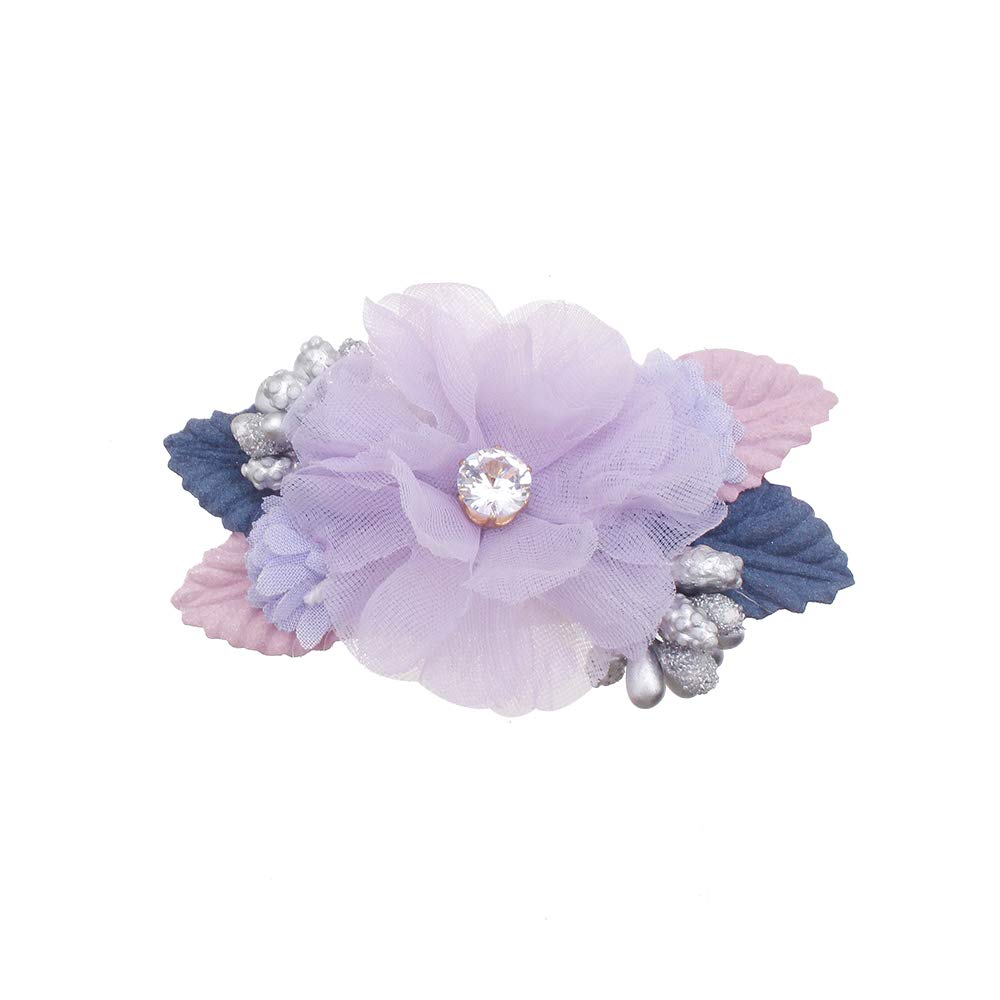 Cherrboll non-slip clip close-up shows secure hold on fine hair