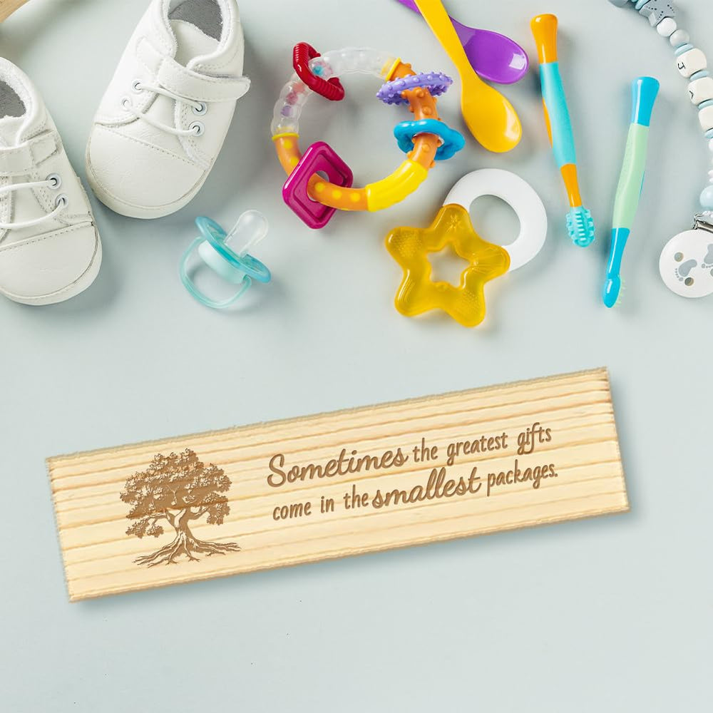 CHGCRAFT raffia ribbon accent on a wooden keepsake box for gift presentation.