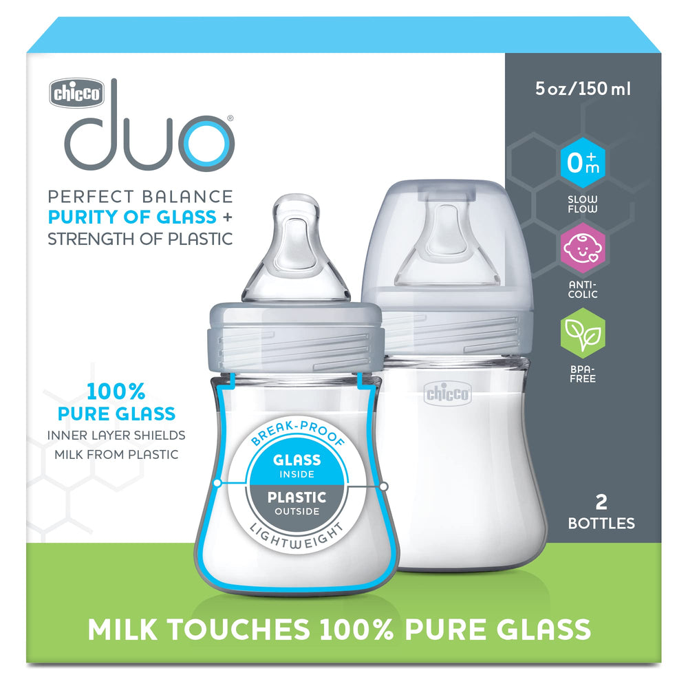 Chicco Duo plastic exterior keeps bottle light and easy to hold.