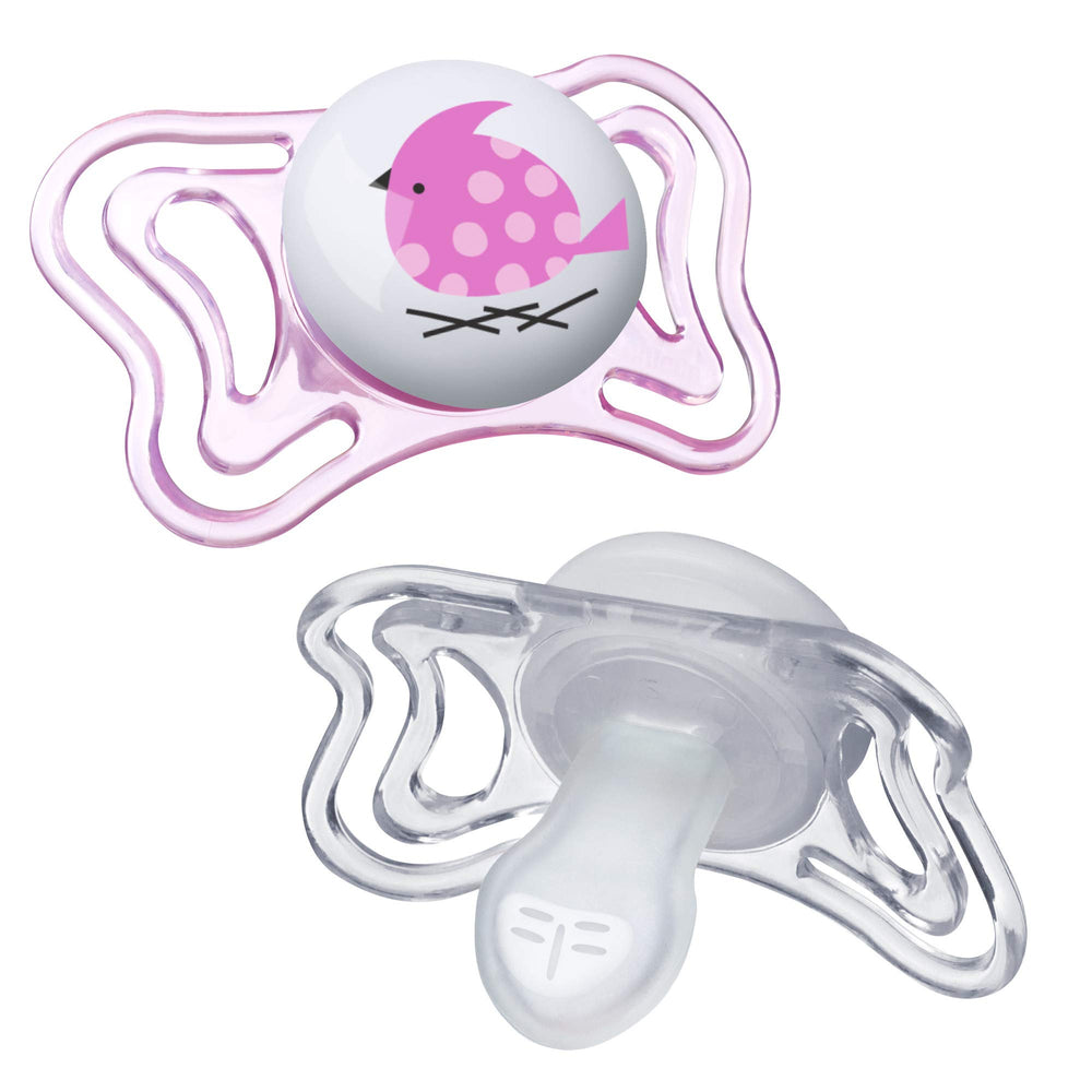 Chicco PhysioForma satin-textured nipple provides soft grip and minimal slip