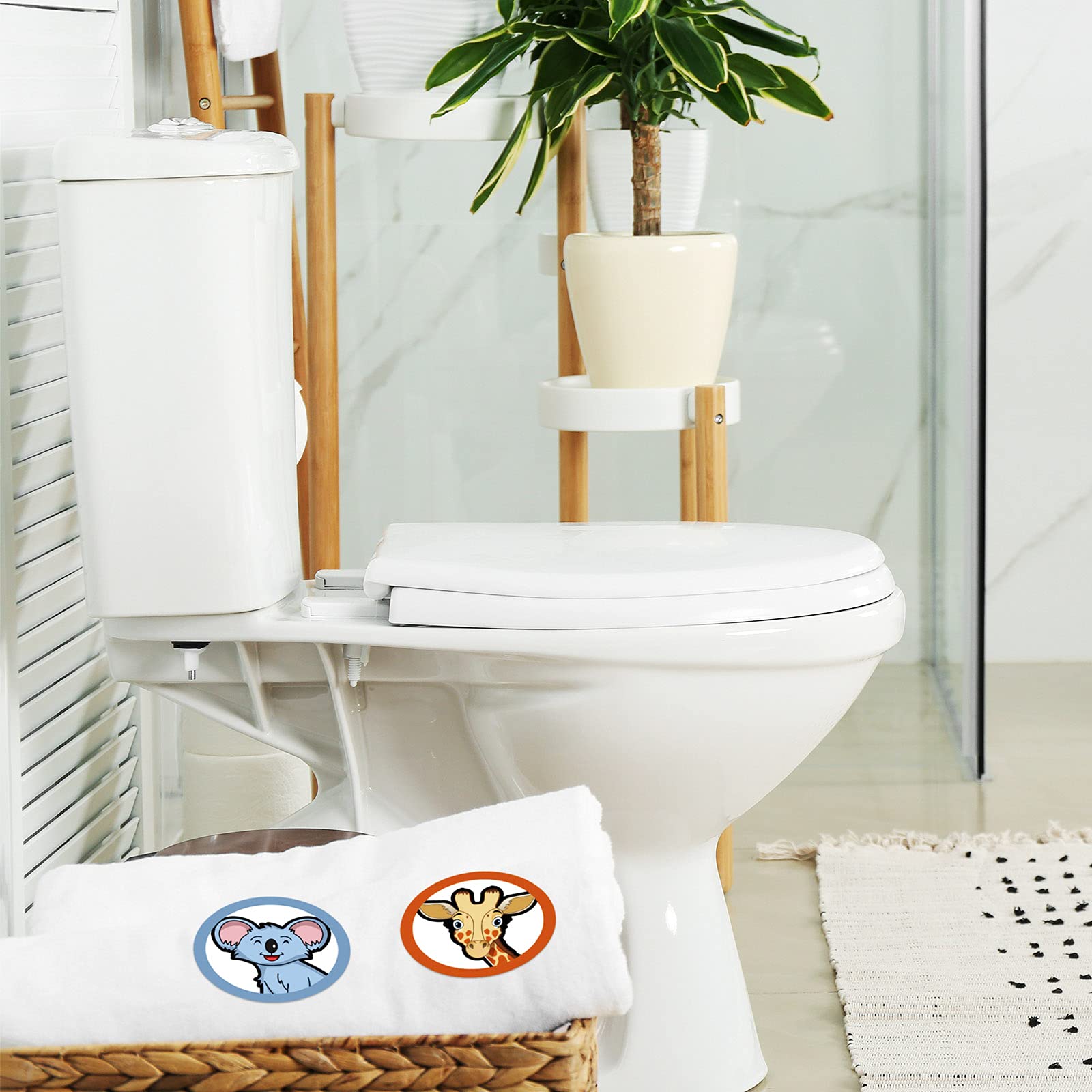 Chinco pee targets easy to use during quick bathroom sessions
