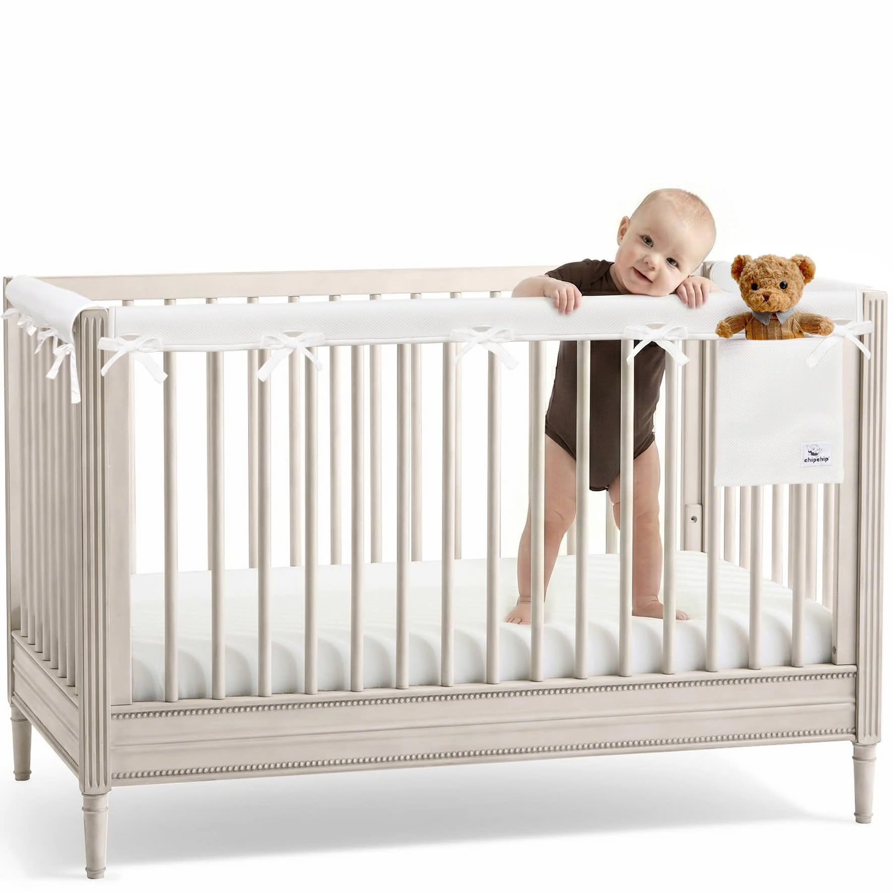 CHIPCHIP white mesh panel with long coverage for privacy and airflow.