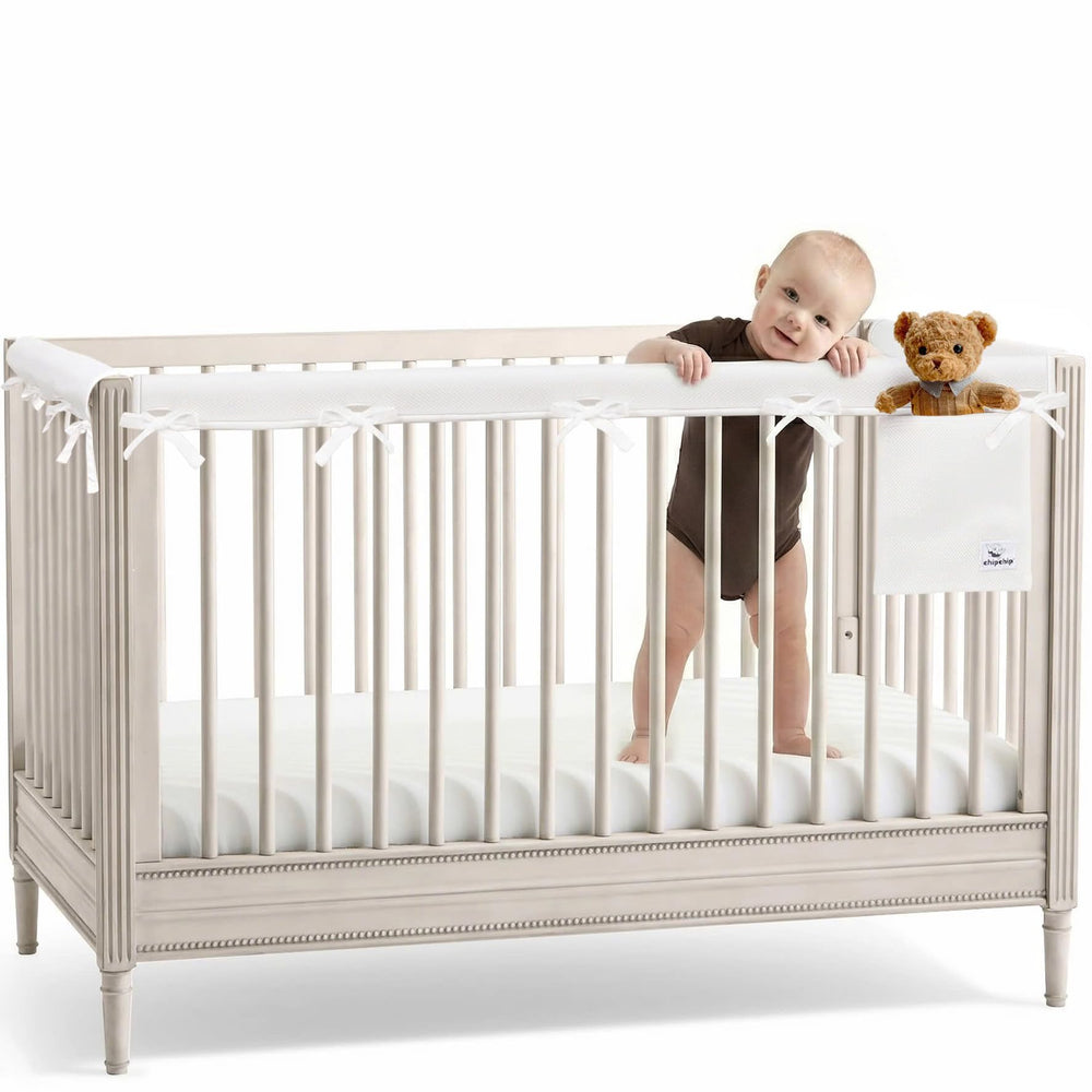 CHIPCHIP white mesh panel with long coverage for privacy and airflow.