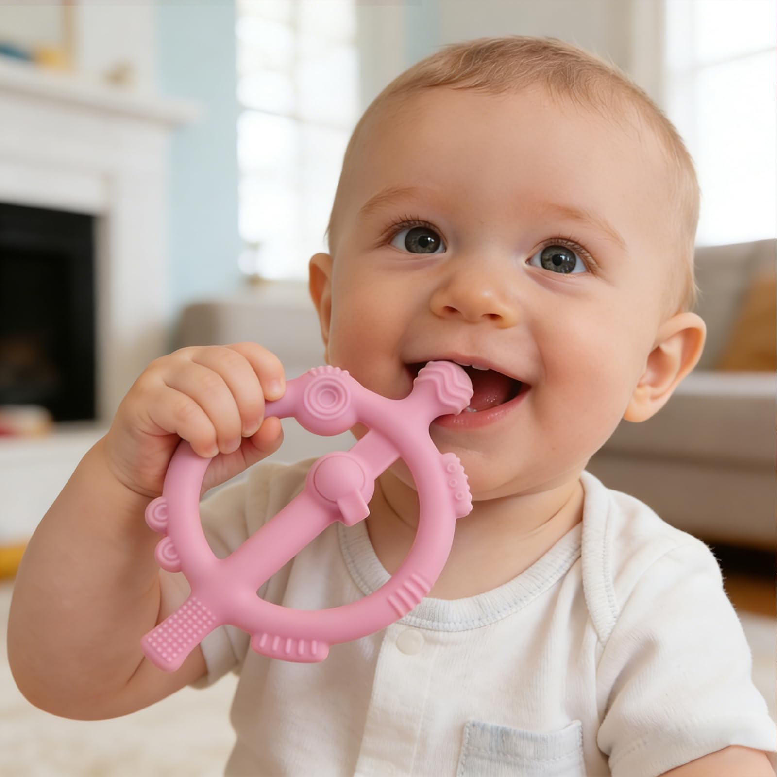 Chuya Teether Cleanable materials are dishwasher and boil-safe for sanitation.