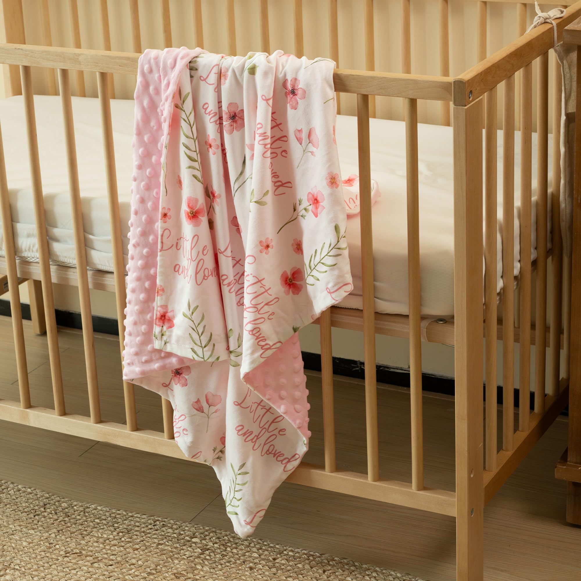 Civarua Kids 30x40-inch blanket provides generous wrap size for swaddling and cuddles.