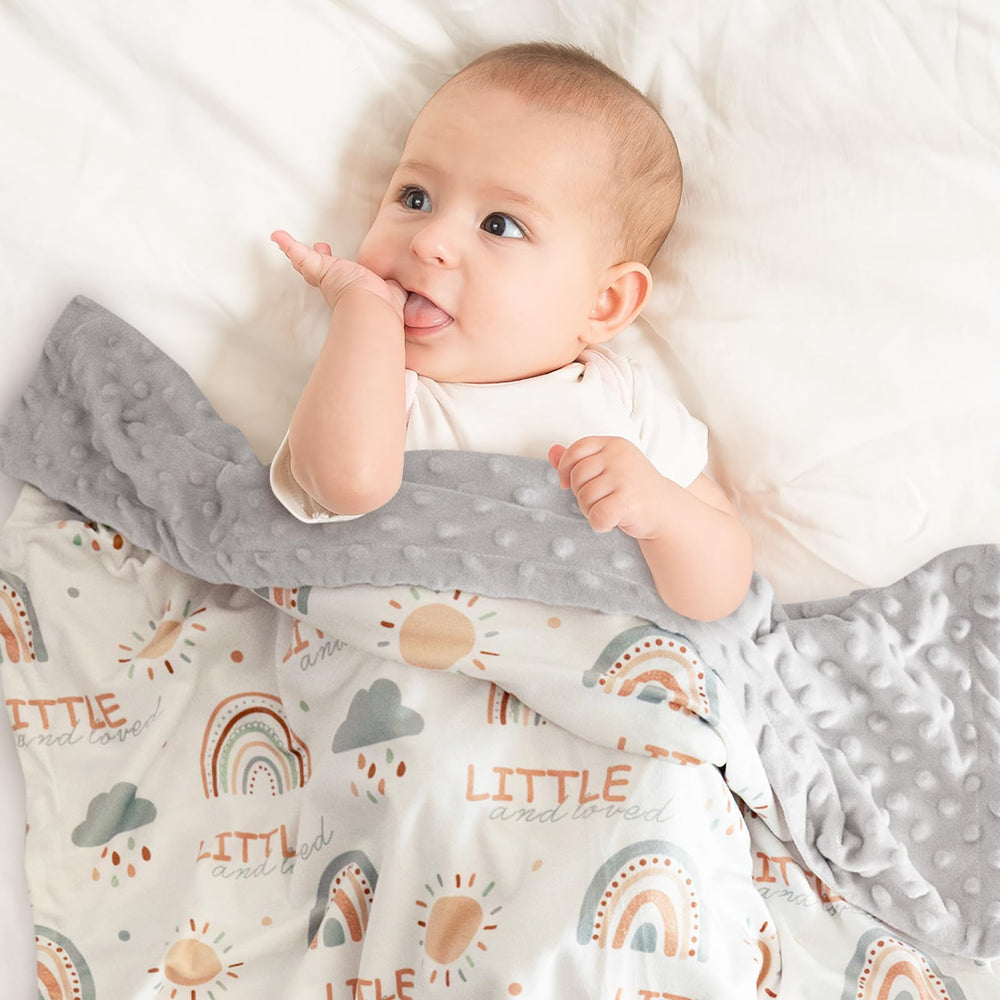 Civarua Kids flowers pattern blanket adds charm during cuddle time.
